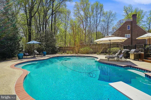 $2,200,000 | 5 Belleview Drive, Severna Park, MD 21146