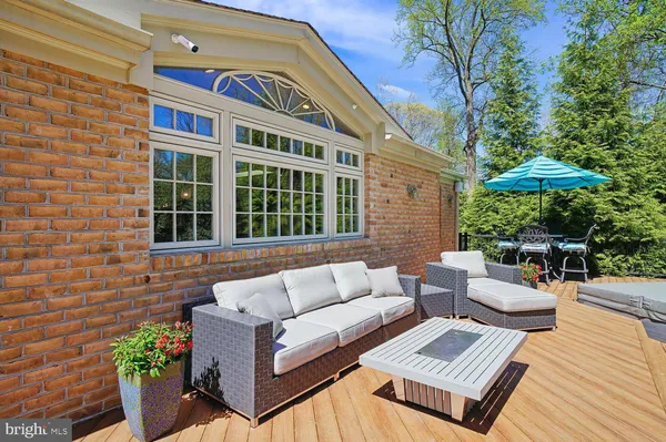$2,200,000 | 5 Belleview Drive, Severna Park, MD 21146