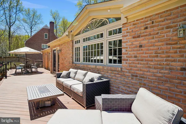 $2,200,000 | 5 Belleview Drive, Severna Park, MD 21146