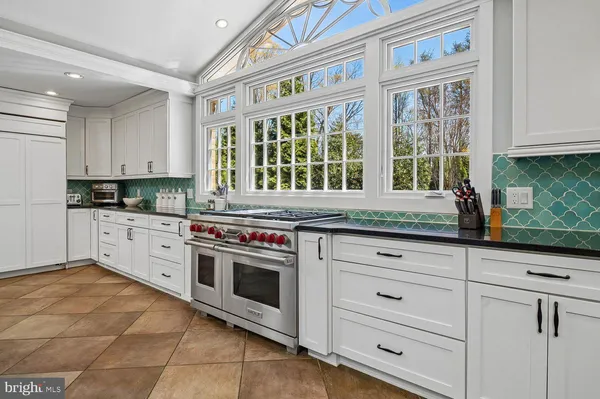 $2,200,000 | 5 Belleview Drive, Severna Park, MD 21146