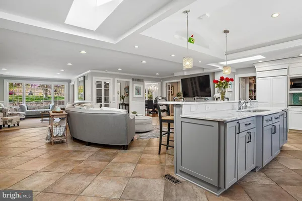 $2,200,000 | 5 Belleview Drive, Severna Park, MD 21146