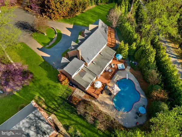 $2,200,000 | 5 Belleview Drive, Severna Park, MD 21146