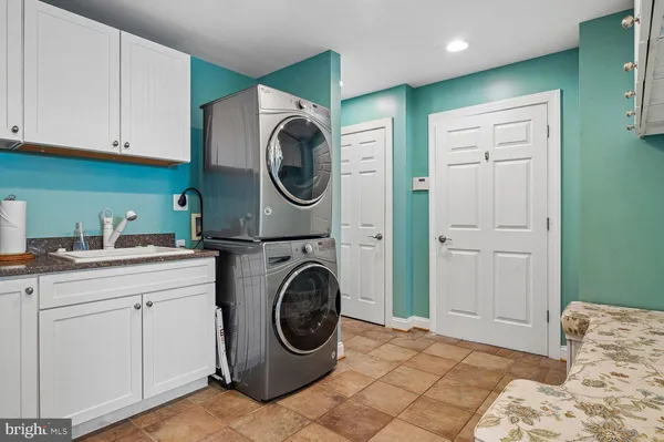 $2,200,000 | 5 Belleview Drive, Severna Park, MD 21146