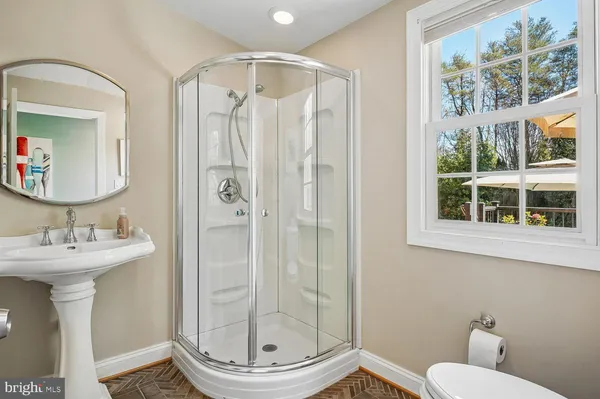 $2,200,000 | 5 Belleview Drive, Severna Park, MD 21146