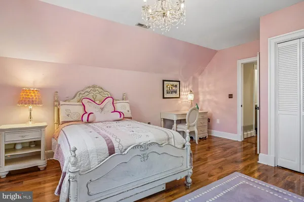 $2,200,000 | 5 Belleview Drive, Severna Park, MD 21146