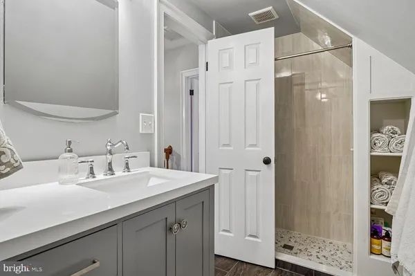 $2,200,000 | 5 Belleview Drive, Severna Park, MD 21146