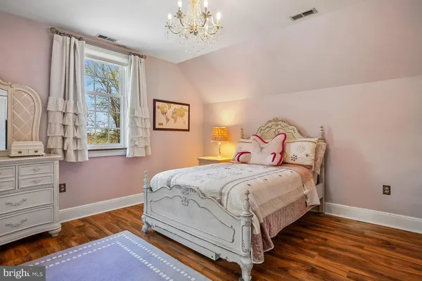 $2,200,000 | 5 Belleview Drive, Severna Park, MD 21146