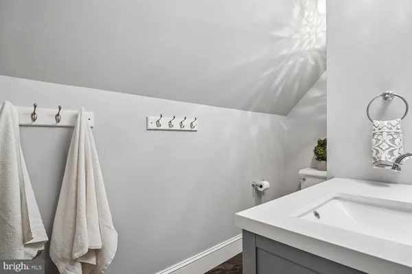 $2,200,000 | 5 Belleview Drive, Severna Park, MD 21146