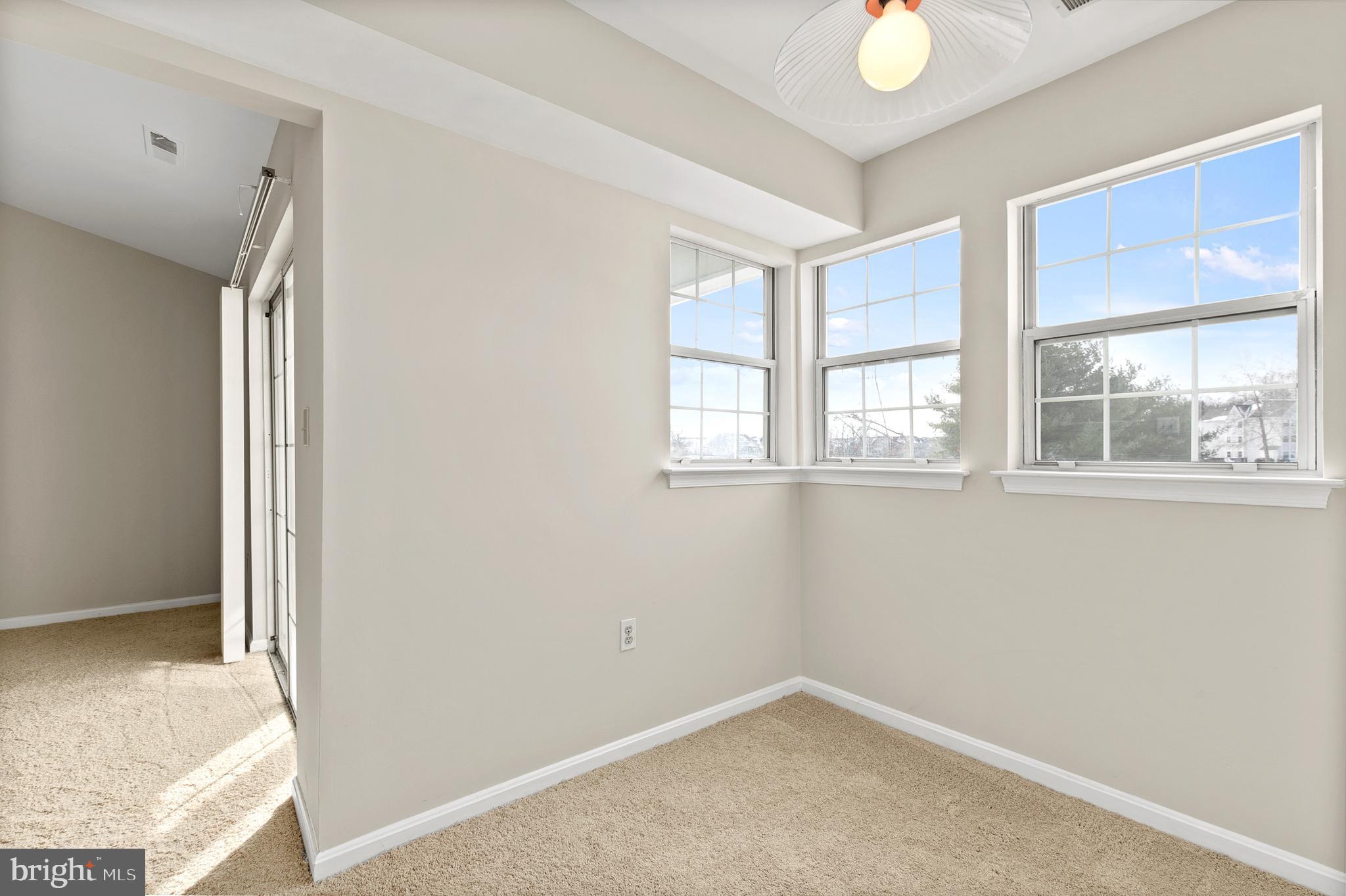 8513 Falls Run Road, Unit L Ellicott City, MD 21043 - Photo 8 of 28 Dining Area