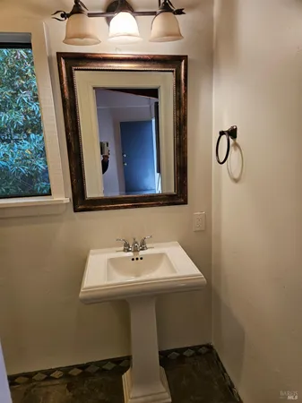 $699,000 | 16868 Center Way, Guerneville, CA 95446