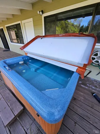 $699,000 | 16868 Center Way, Guerneville, CA 95446