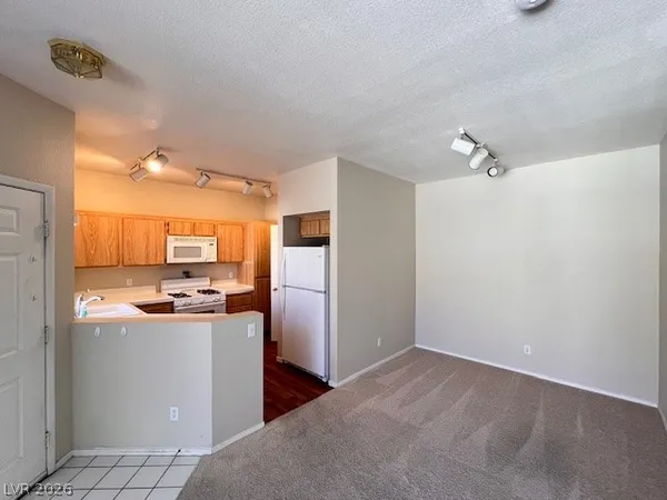 $1,550 | 251 South Green Valley Parkway, Unit 1321, Henderson, NV 89012