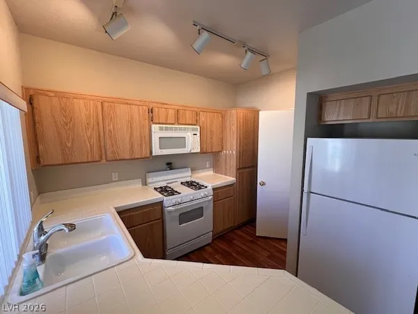 $1,550 | 251 South Green Valley Parkway, Unit 1321, Henderson, NV 89012