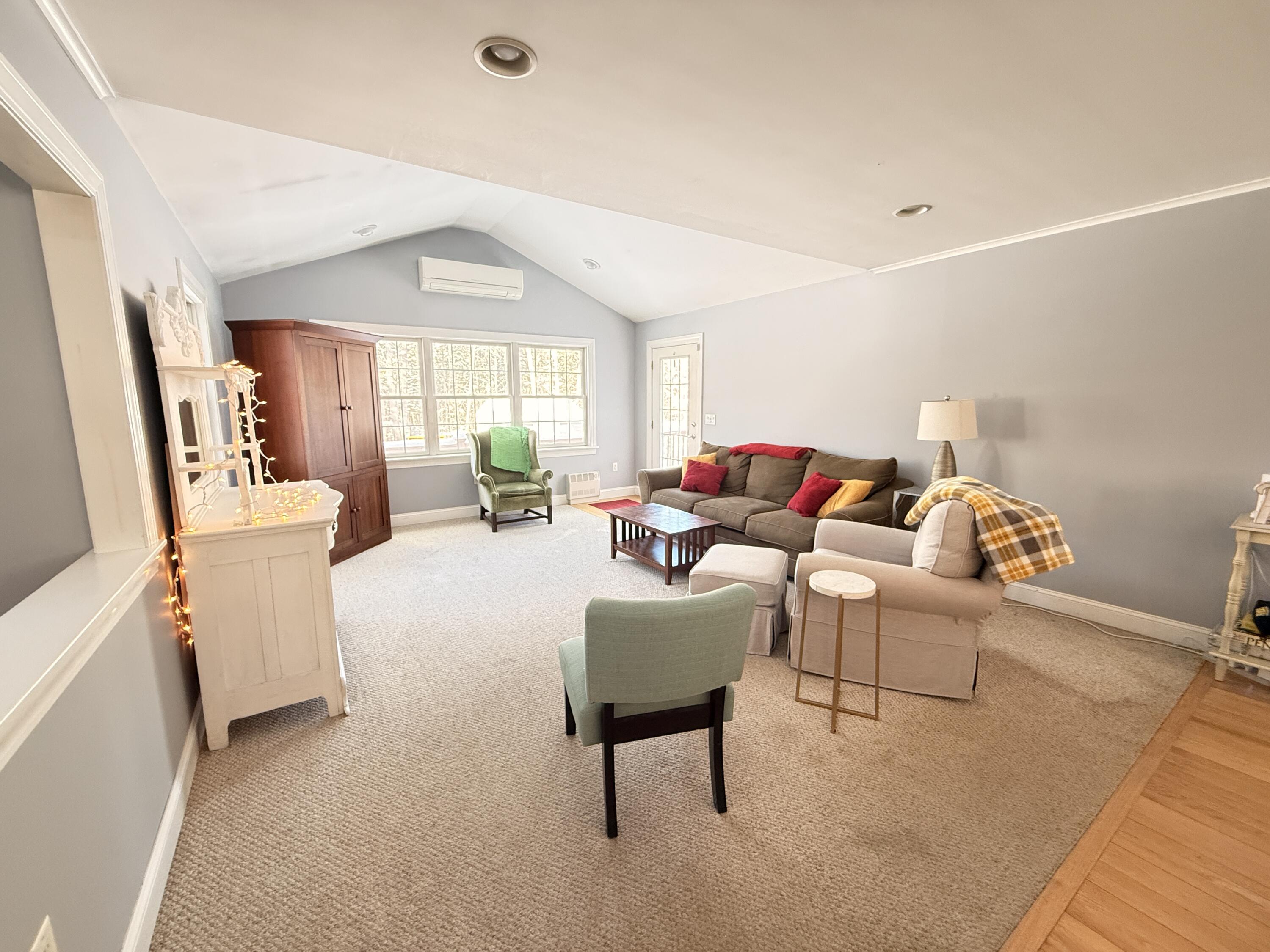 1 Eaton Drive Waterville, ME 04901 - Photo 11 of 33 Family room