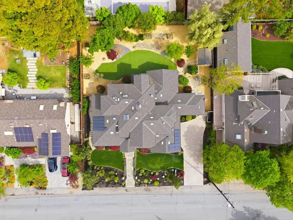 $6,688,000 | 633 Giralda Drive, Los Altos, CA 94024