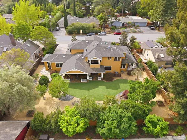 $6,688,000 | 633 Giralda Drive, Los Altos, CA 94024