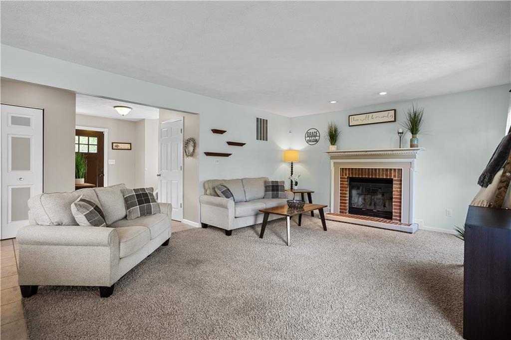8801 Hilltop Road Irwin, PA 15642 - Photo 11 of 25 Gallery Image 11