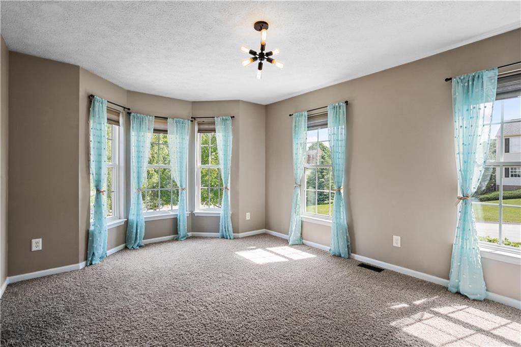 8801 Hilltop Road Irwin, PA 15642 - Photo 13 of 25 Gallery Image 13