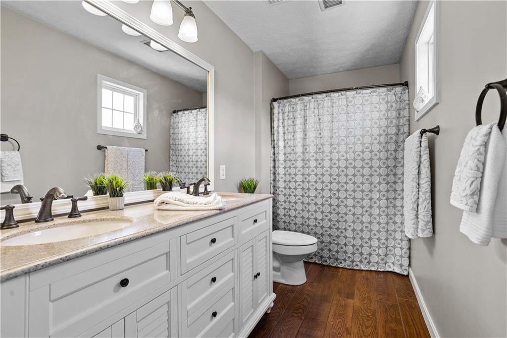 8801 Hilltop Road Irwin, PA 15642 - Photo 17 of 25 Gallery Image 17