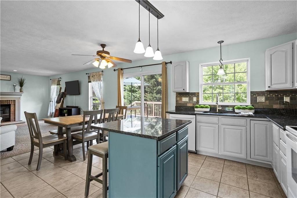 8801 Hilltop Road Irwin, PA 15642 - Photo 6 of 25 Gallery Image 6