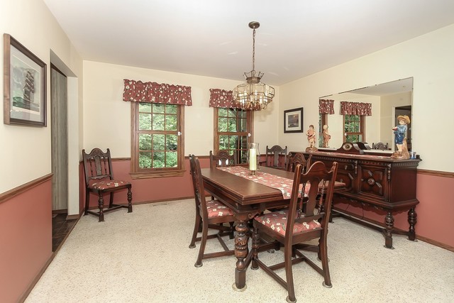 42W930 McDonald Road Elgin, IL 60124 - Photo 8 of 20 a view of a dining room with furniture window and outside view