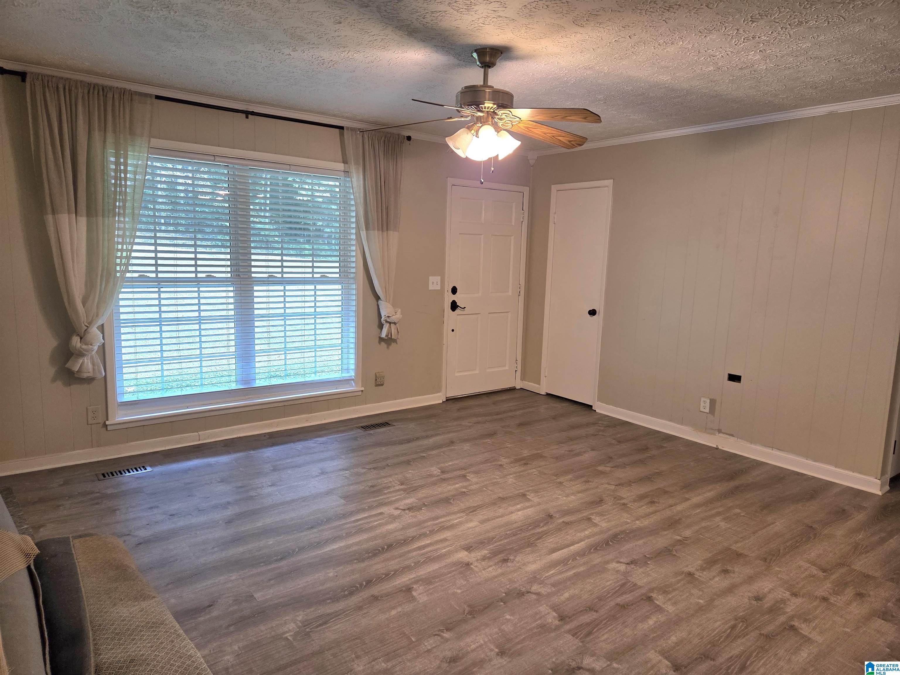 289 Center Point Road Sylacauga, AL 35151 - Photo 4 of 13