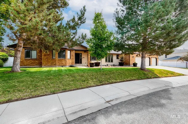 $680,000 | 1276 North Cambrick Drive, Kuna, ID 83634