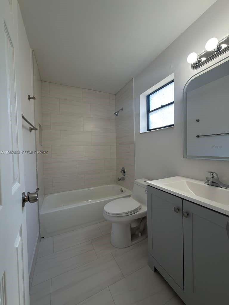 9719 North New River Canal Road, Unit 308 Plantation, FL 33324 - Photo 19 of 33