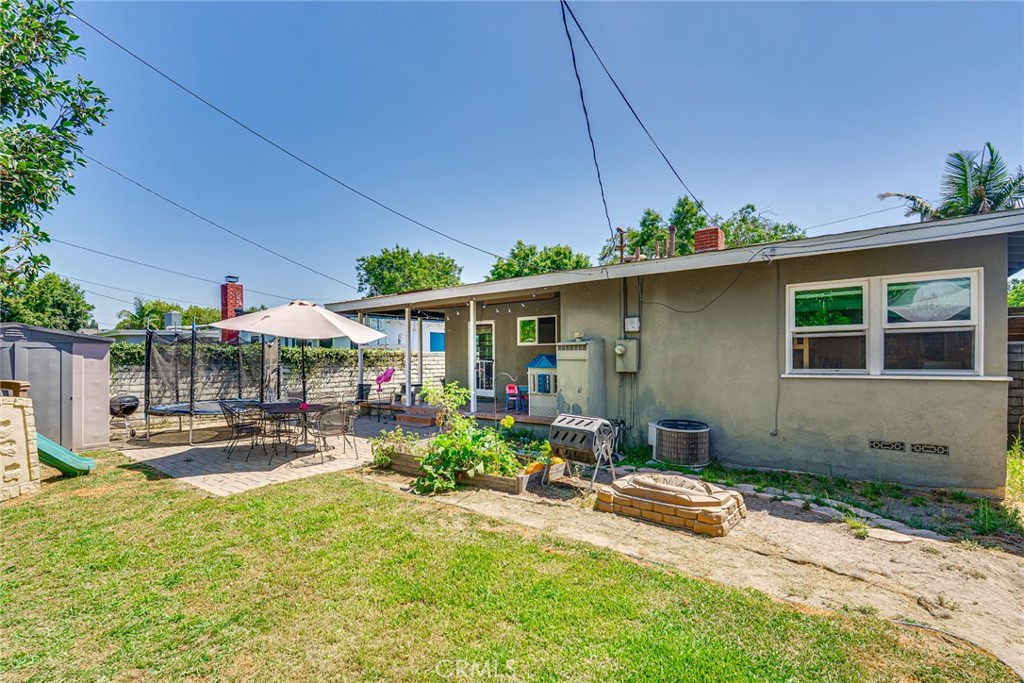 3513 Gondar Avenue Long Beach, CA 90808 - Photo 28 of 30 a front view of a house with a porch