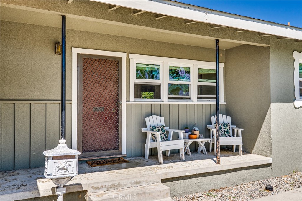 3513 Gondar Avenue Long Beach, CA 90808 - Photo 4 of 30 a living room with furniture