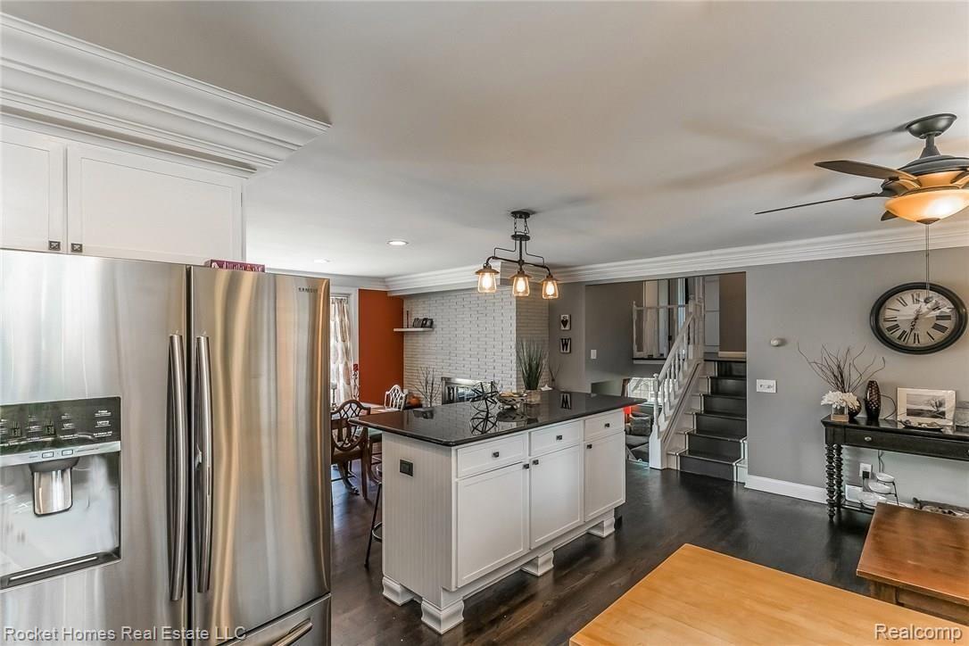 1012 Stellma Lane Rochester, MI 48309 - Photo 18 of 52 018-Kitchen-2675875-medium.jpg