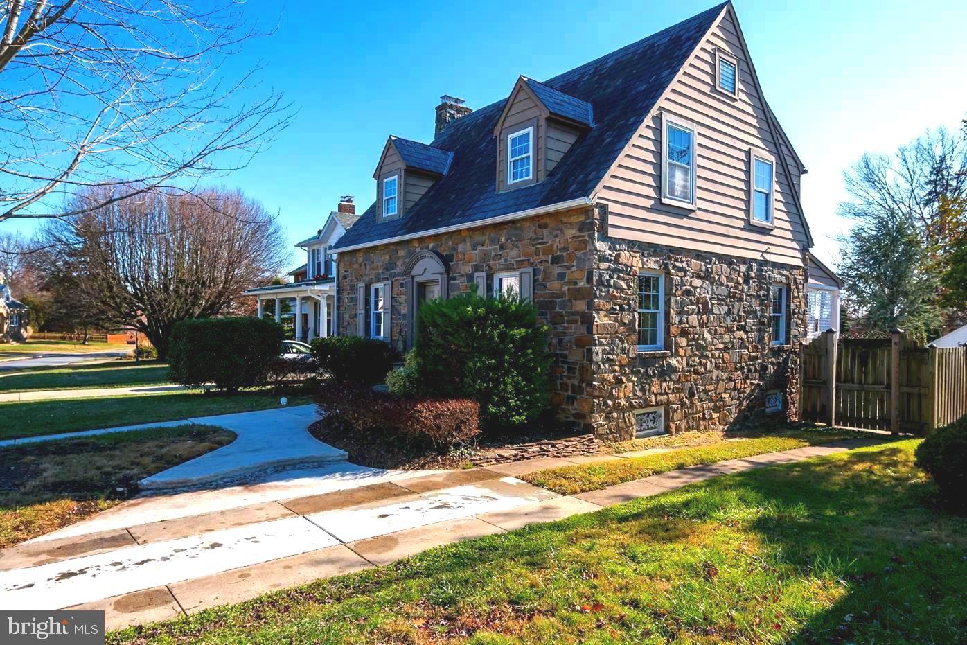 4217 Kensington Road Baltimore, MD 21229 - Photo 2 of 33 Gallery Image 2