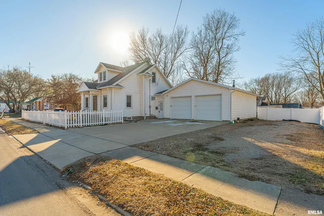 $189,000 | 201 North Elm Street, Lincoln, IL 62656