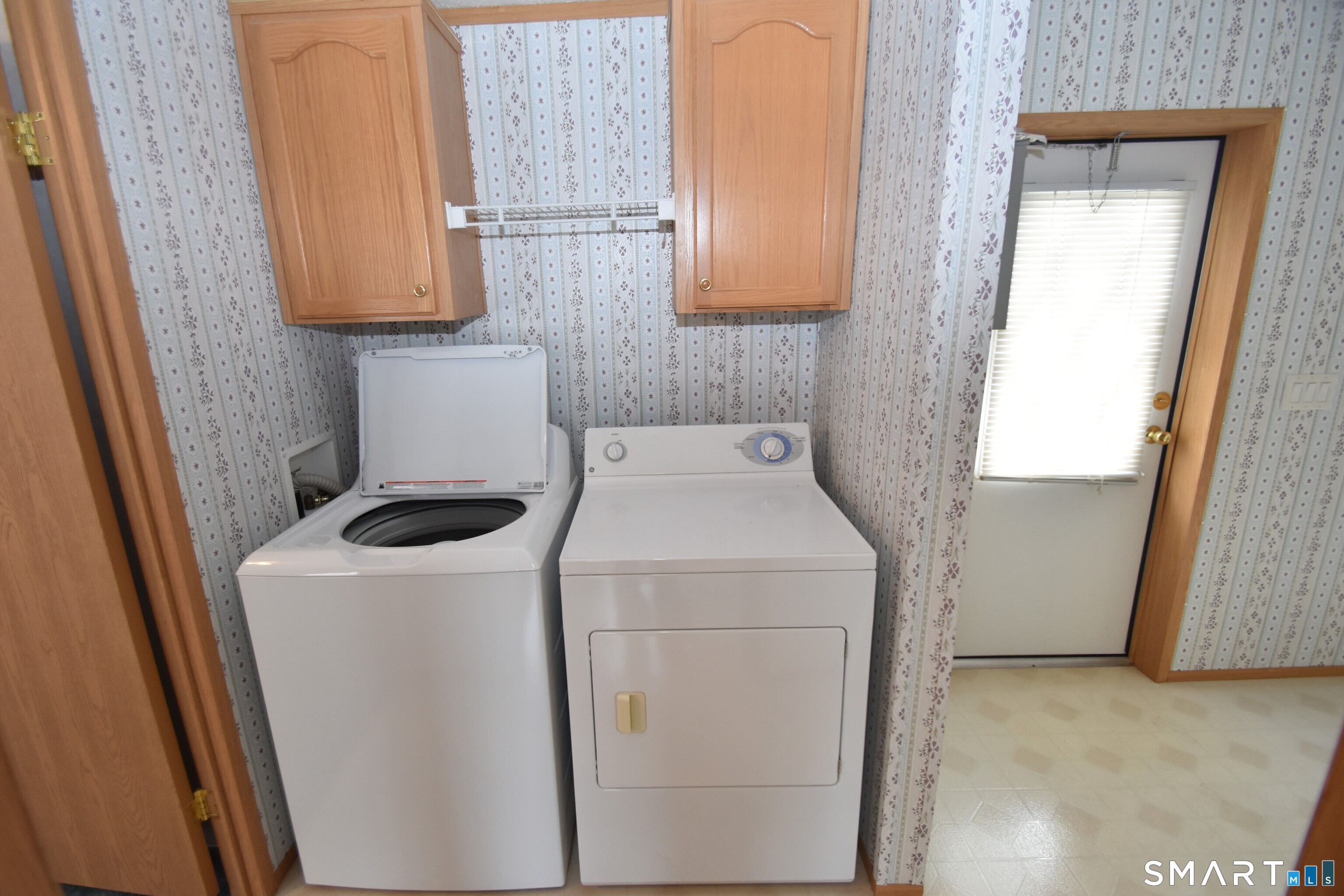 325 Kelly Road Vernon, CT 06066 - Photo 8 of 9 Laundry Nook