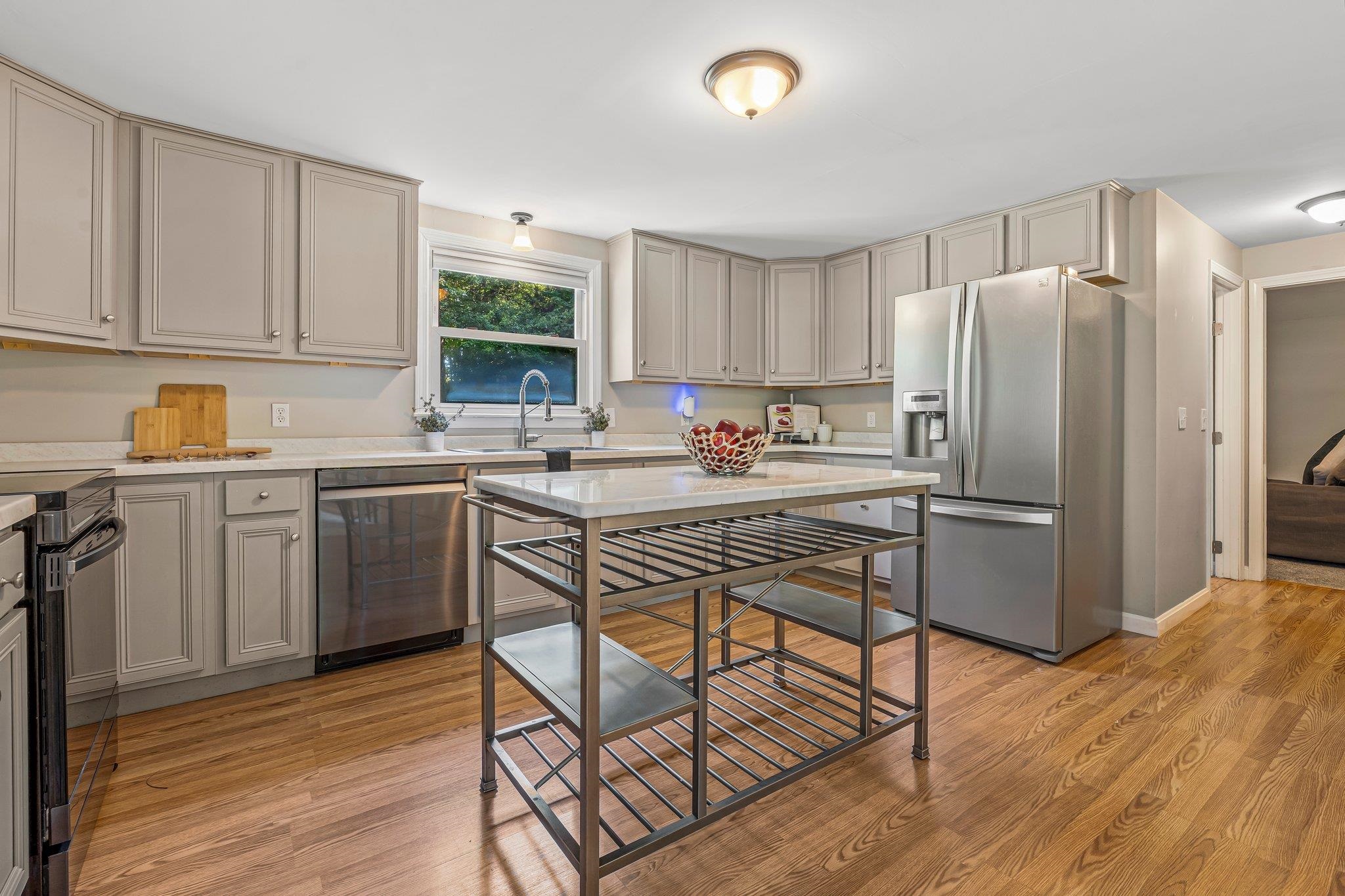 5 Catskill Drive Merrimack, NH 03054 - Photo 9 of 49
