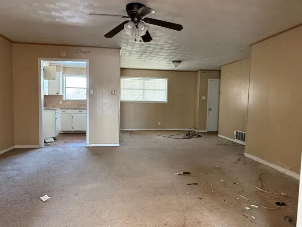 $210,000 | 1930 Farm To Market Road 195, Paris, TX 75462