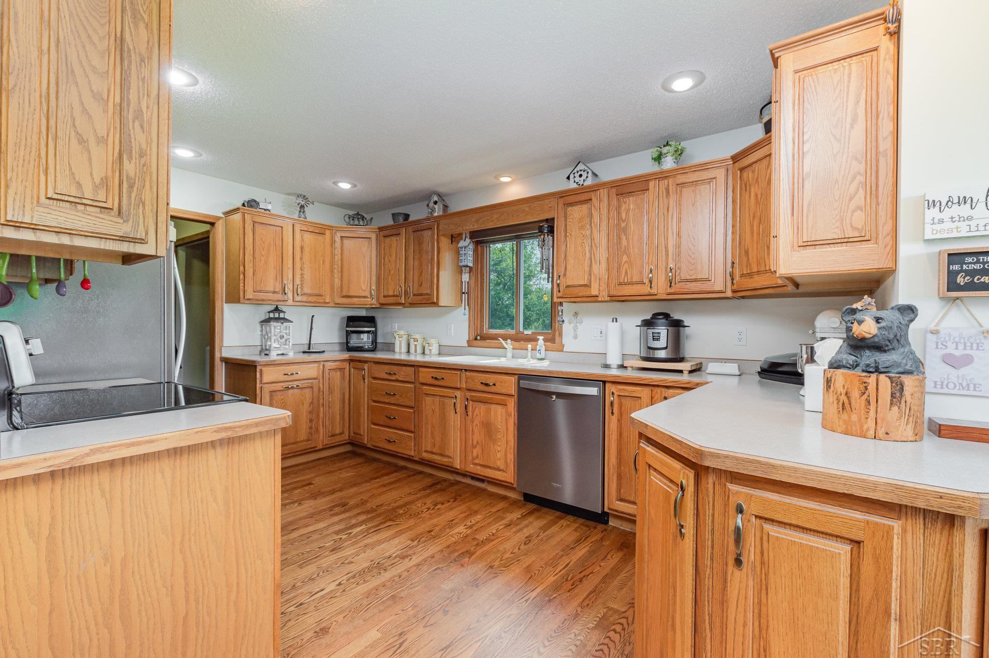 12220 Ederer Road Hemlock, MI 48626 - Photo 8 of 30