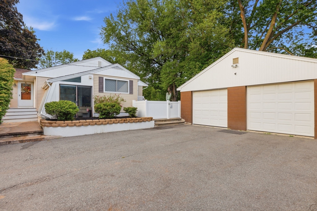 151 Greenwood Road Andover, MA 01810 - Photo 33 of 35 Gallery Image 33