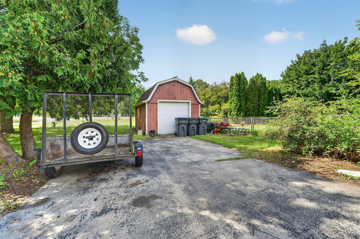 474 East Welsh Road Wales, WI 53183 - Photo 28 of 36 Shed