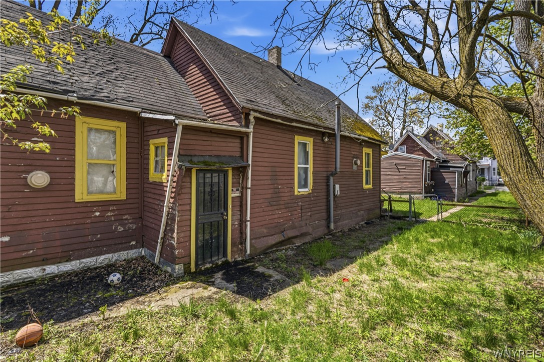 67 Halbert Street Buffalo, NY 14214 - Photo 17 of 48