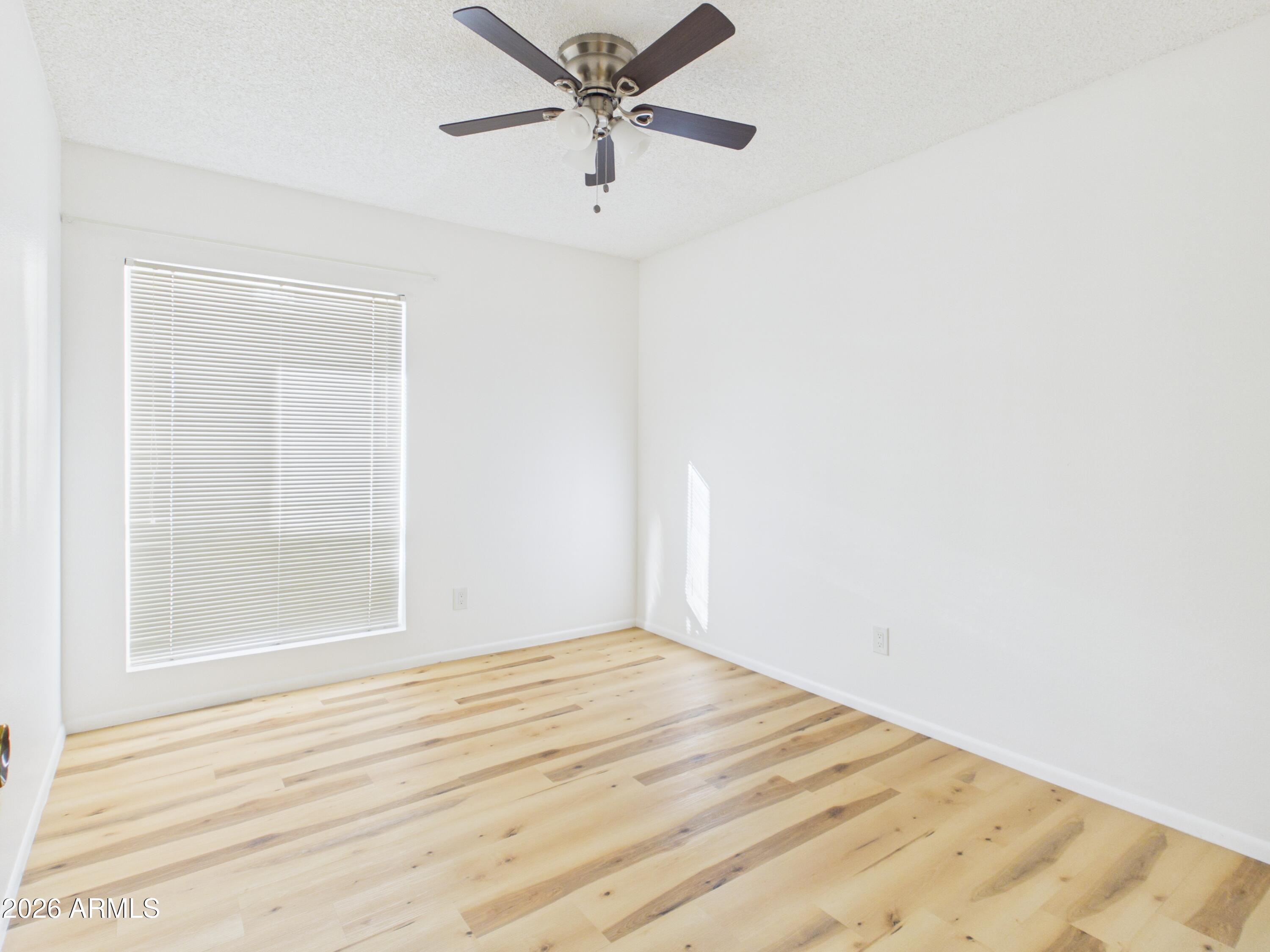 4033 West Griswold Road Phoenix, AZ 85051 - Photo 21 of 45 CAM04435G0-PR0020-STILL014