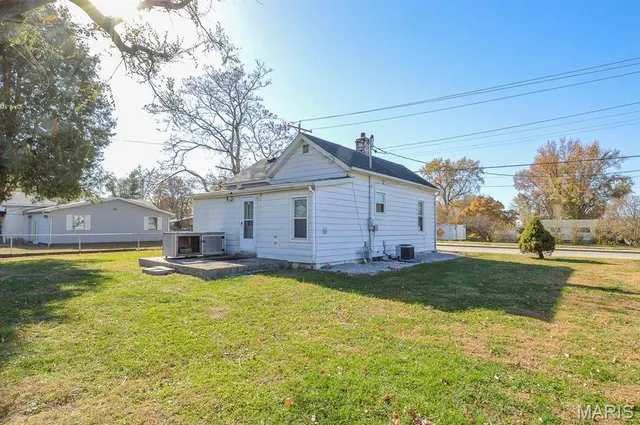 $20,000 | 114 North Delmar Avenue, Hartford, IL 62048