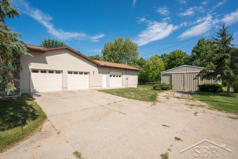 10595 Lange Road Birch Run, MI 48415 - Photo 4 of 34 Gallery Image 4
