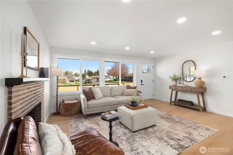 $574,950 | 1308 18th Street Northwest, Puyallup, WA 98371