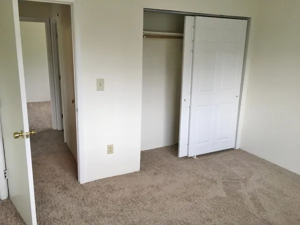 $1,849 | 3861 Brown Avenue, Unit 32, Manchester, NH 03103