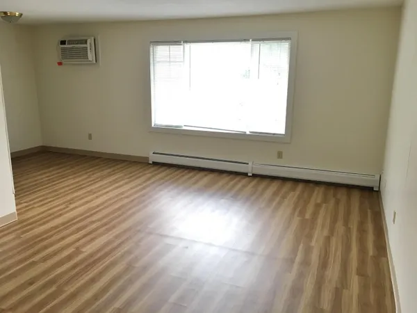 $1,849 | 3861 Brown Avenue, Unit 32, Manchester, NH 03103