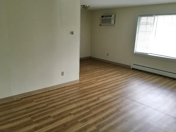 $1,849 | 3861 Brown Avenue, Unit 32, Manchester, NH 03103