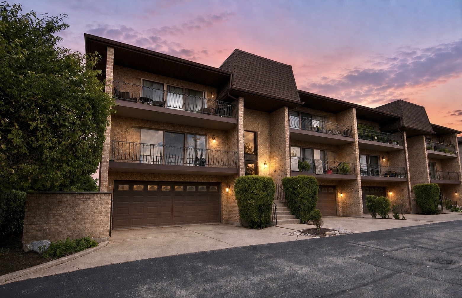 9839 Natoma Avenue, Unit 5 Chicago Ridge, IL 60415 - Photo 1 of 36 Gallery Image 1