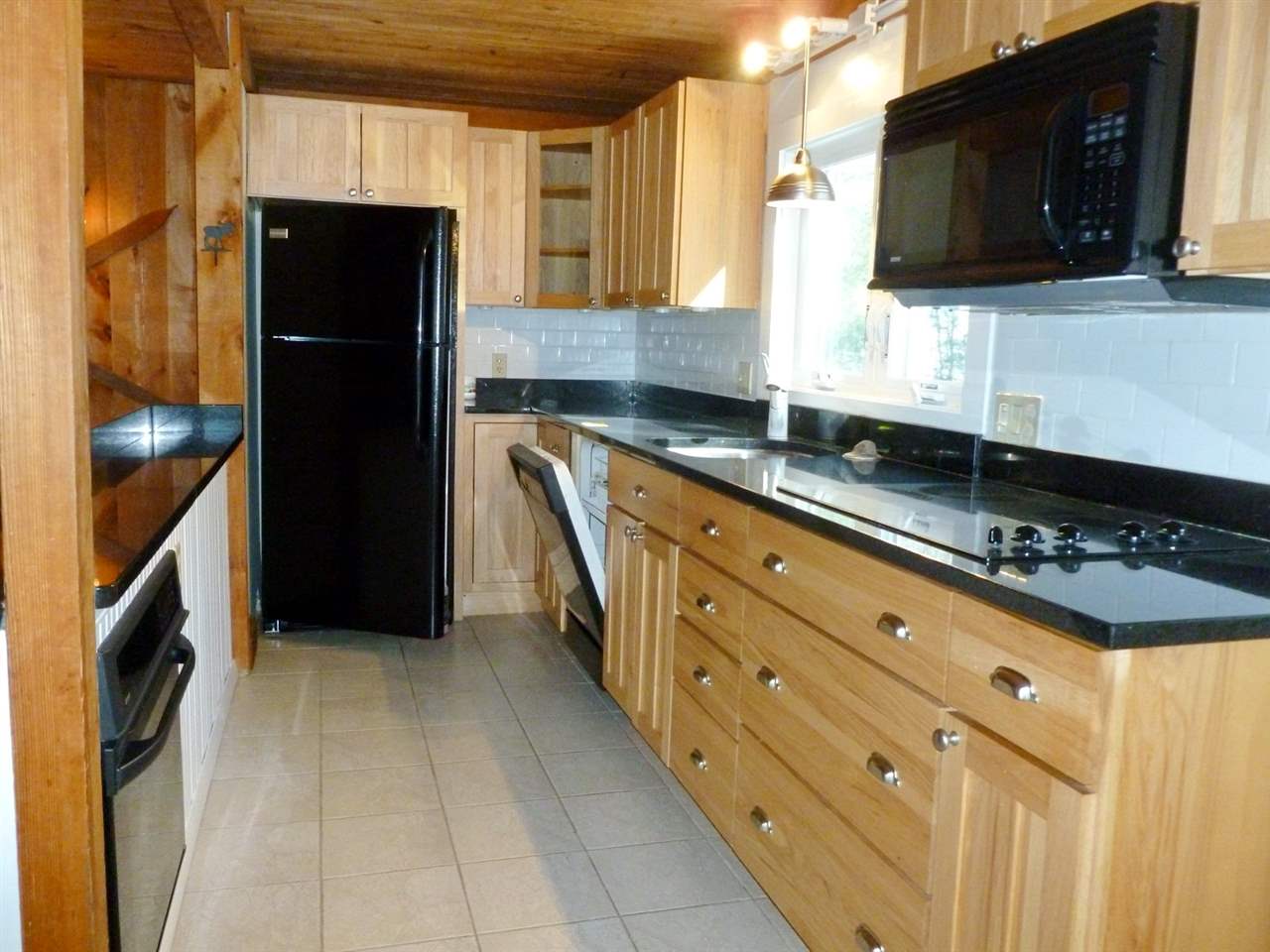 43 Twin View Drive Carroll, NH 03598 - Photo 11 of 37