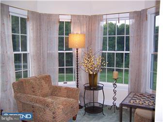 4 Maple Springs Road Pittstown, NJ 08867 - Photo 10 of 12 Gallery Image 10